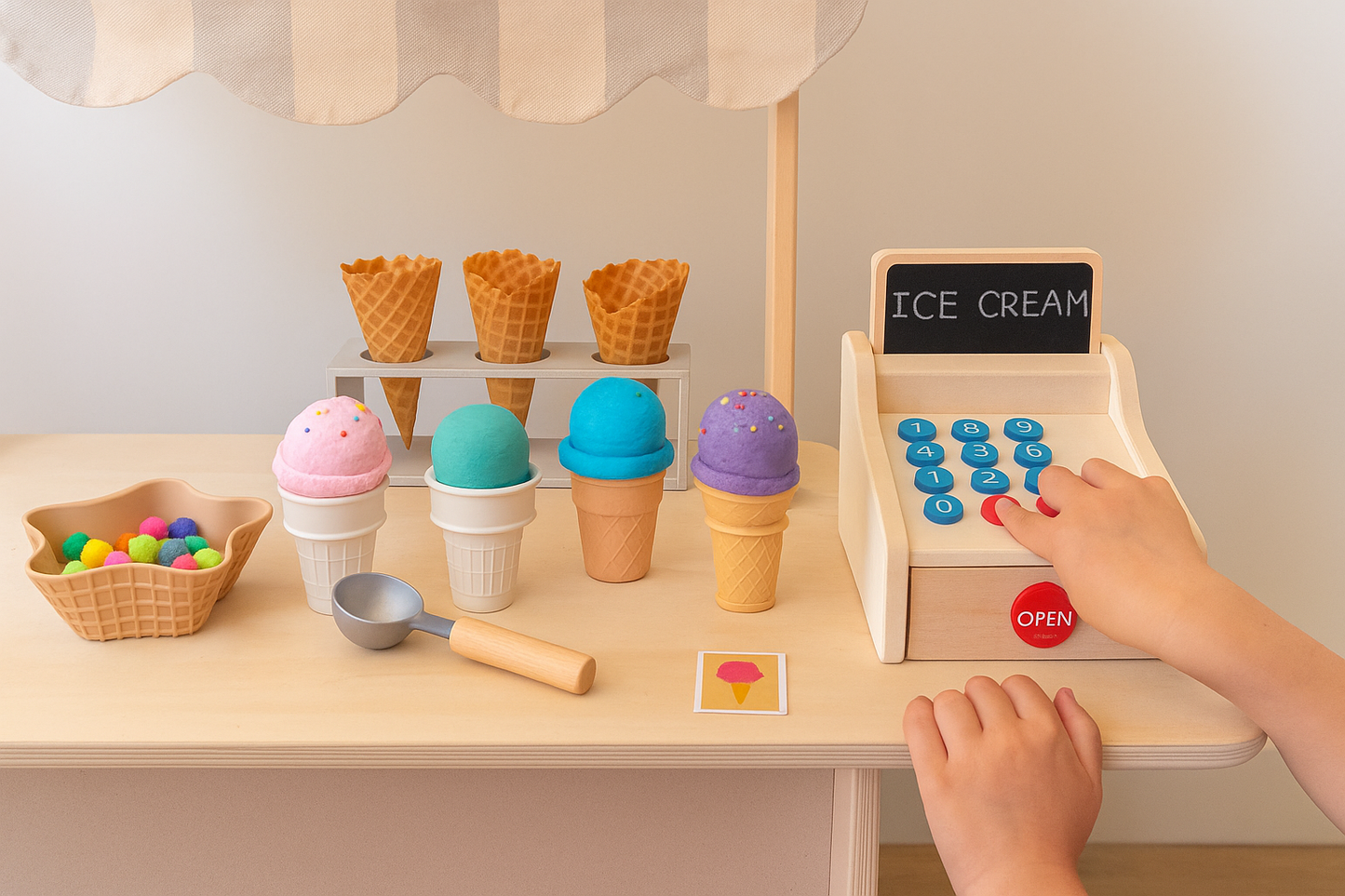 NEW - Ice Cream Cone Stand - Square