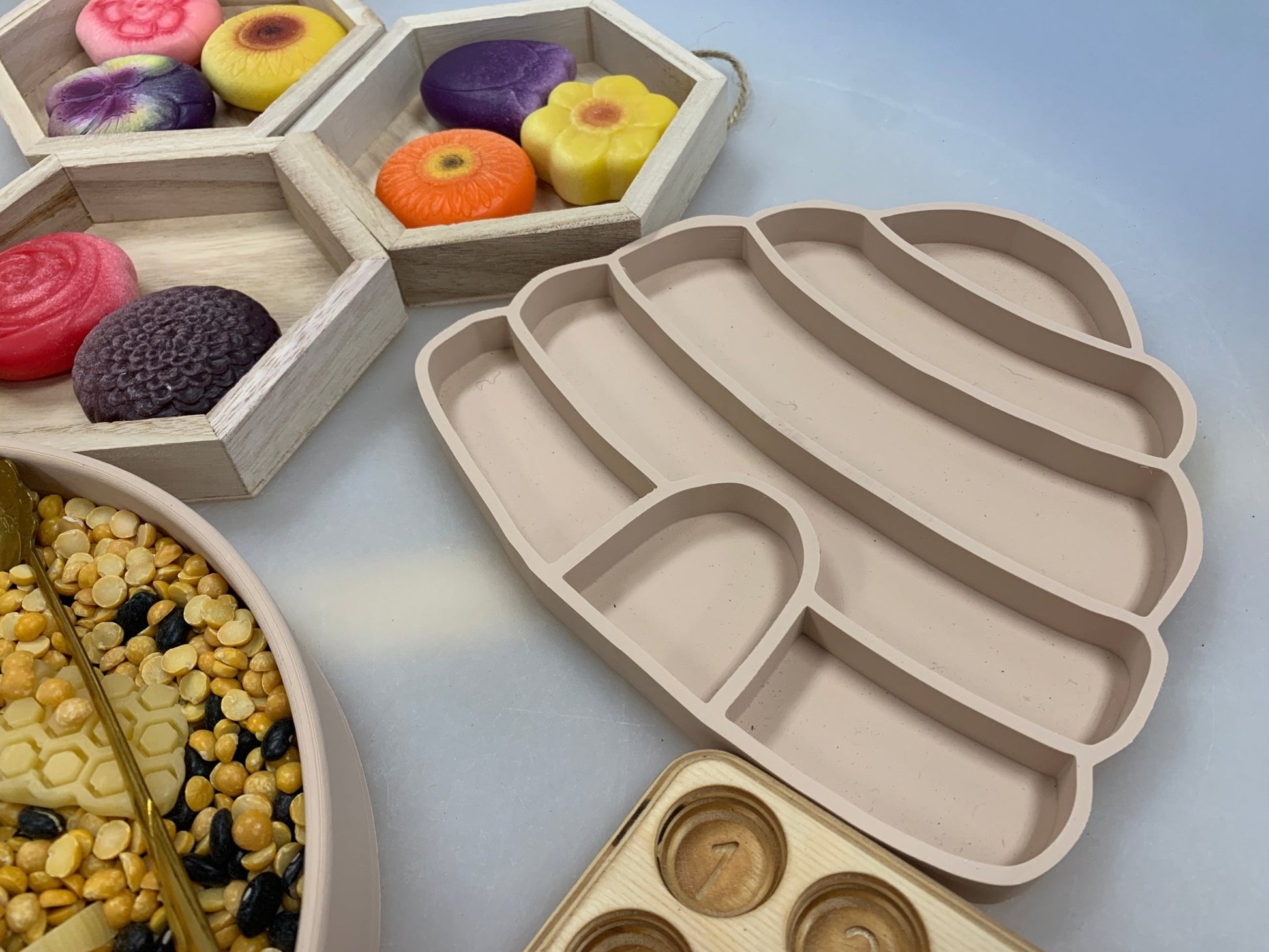 Beehive Sensory EcoTray - CJECOPLAY Inc.